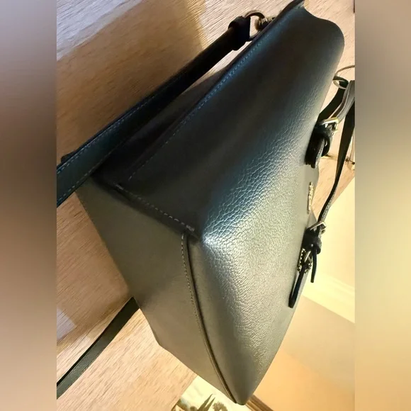 Coach Mollie Tote 25 Bag in Everglades Green & Leather Coach ID Zip Wallet. - Picture 5 of 16